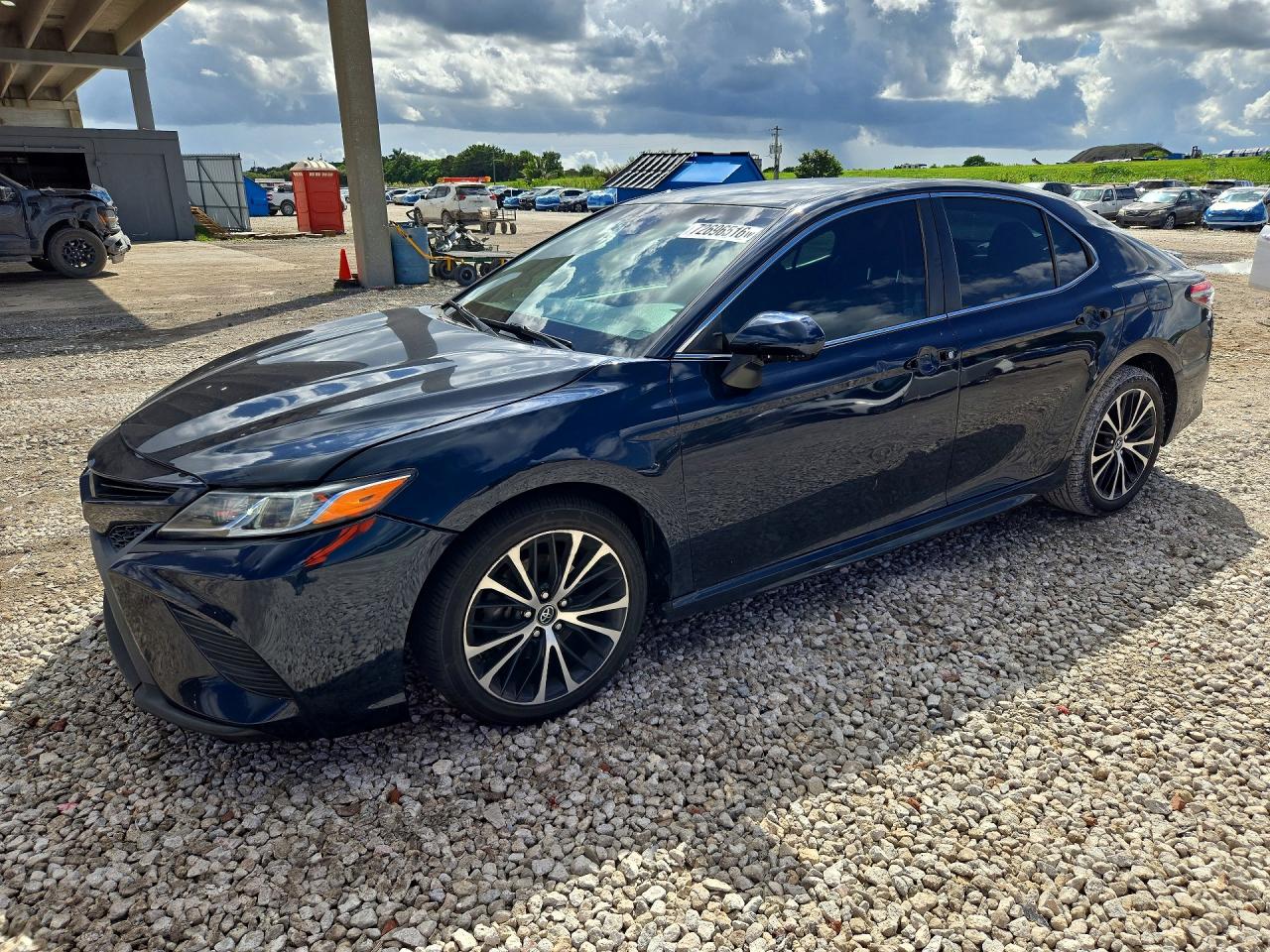 2018 TOYOTA CAMRY L/LE/SE/XLE — Front 3/4