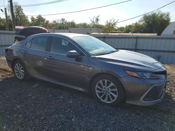 2021 TOYOTA CAMRY LE — Passenger 3/4