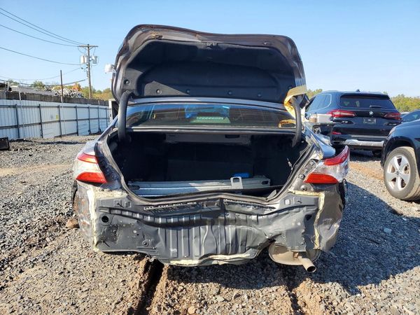 2021 TOYOTA CAMRY LE — DIRR