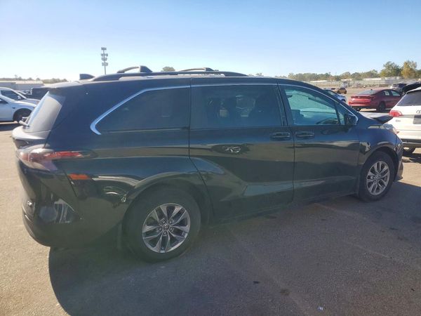 2025 TOYOTA SIENNA LE — PSRA