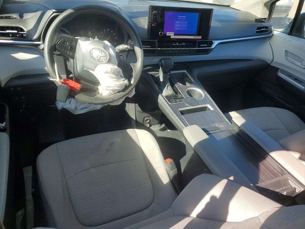 2025 TOYOTA SIENNA LE — CKPT