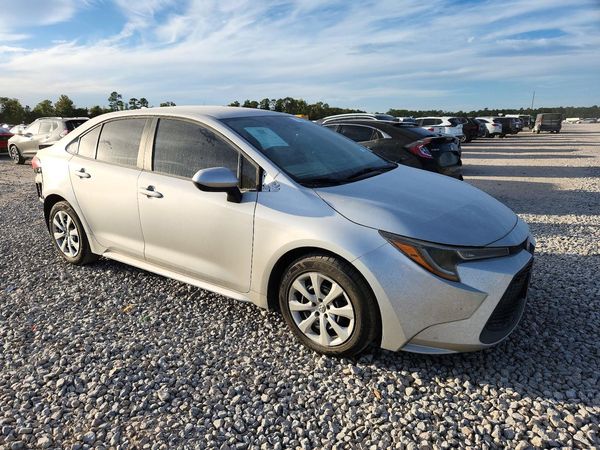 2022 TOYOTA COROLLA LE — Passenger 3/4