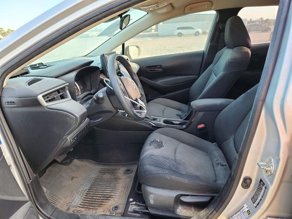 2022 TOYOTA COROLLA LE — DENT