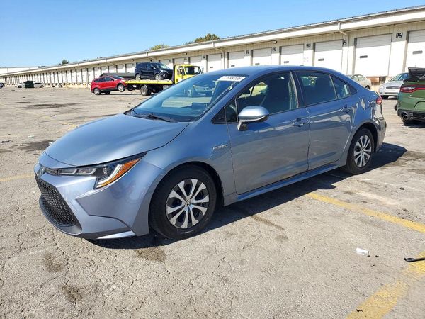 2021 TOYOTA COROLLA LE — Front 3/4