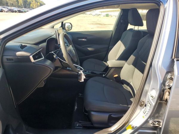 2021 TOYOTA COROLLA LE — DENT