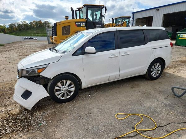 2017 KIA SEDONA — DSFA — Front 3/4