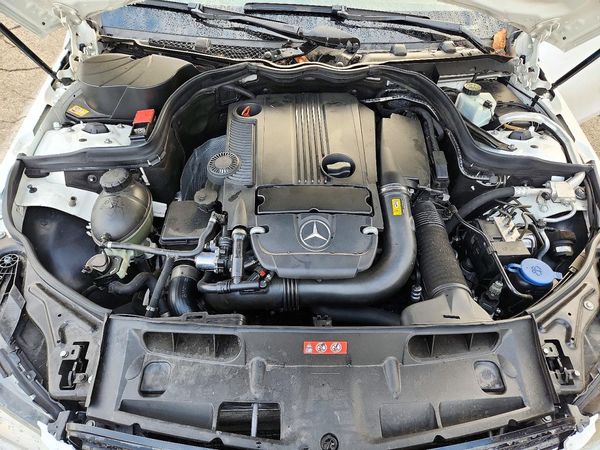 2013 MERCEDES-BENZ C-CLASS C250 — Engine bay