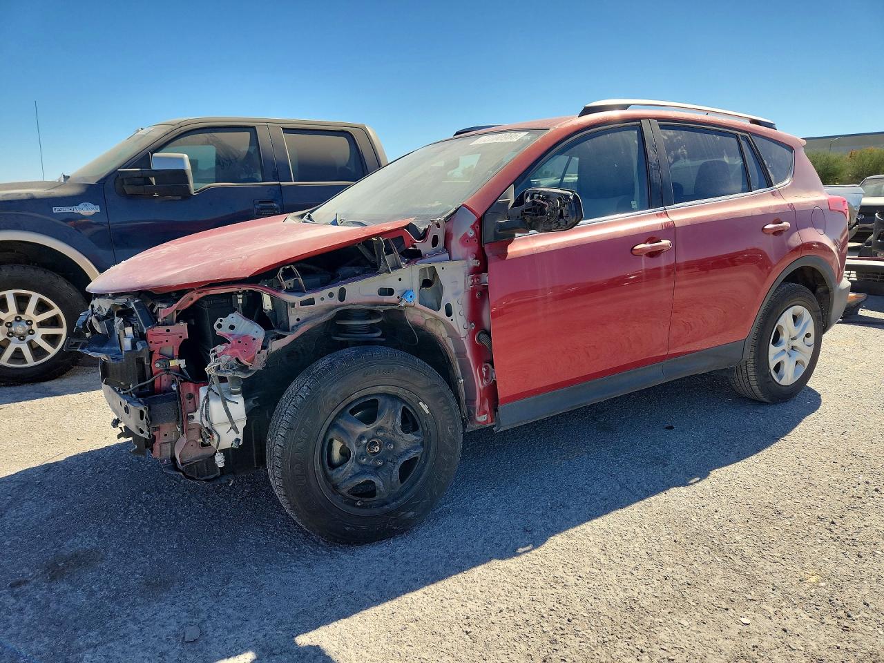 2013 TOYOTA RAV4 Standard — Front 3/4
