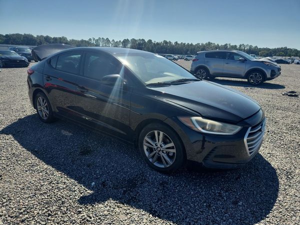 2017 HYUNDAI ELANTRA — Passenger 3/4