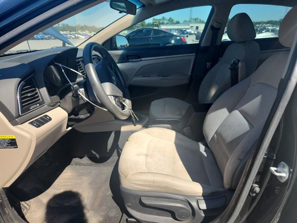 2017 HYUNDAI ELANTRA — DENT