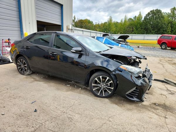 2017 TOYOTA COROLLA — Passenger 3/4