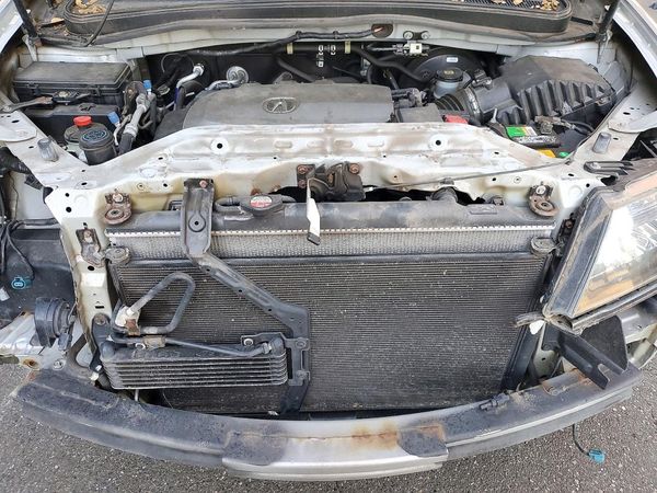 2012 ACURA MDX Tech — Engine bay