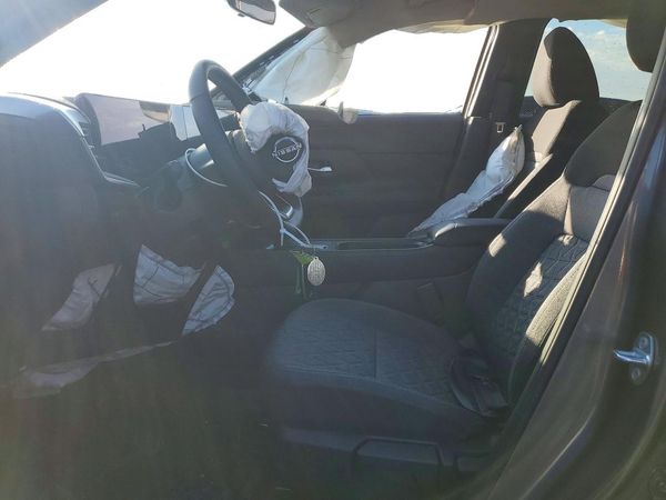 2026 NISSAN KICKS SV — DENT