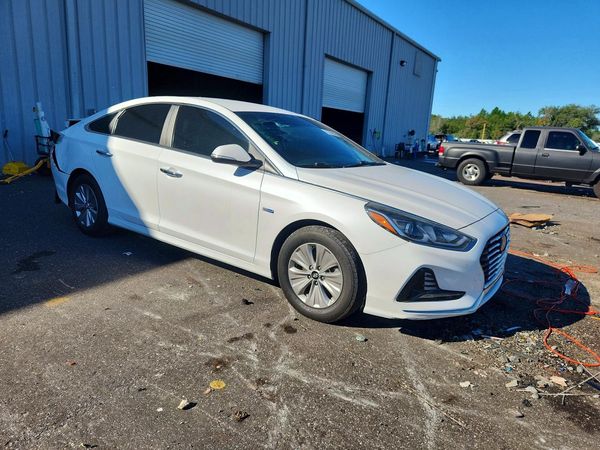 2019 HYUNDAI SONATA Hybrid SE — Passenger 3/4