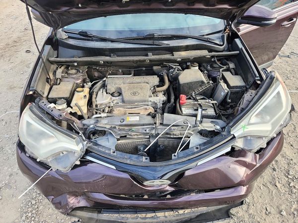 2018 TOYOTA RAV4 Adventure/XLE — Engine bay
