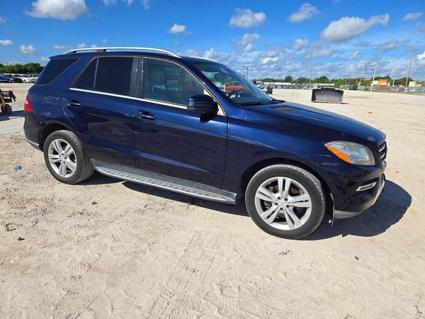 2013 MERCEDES-BENZ ML ML350 4-MATIC — Passenger 3/4