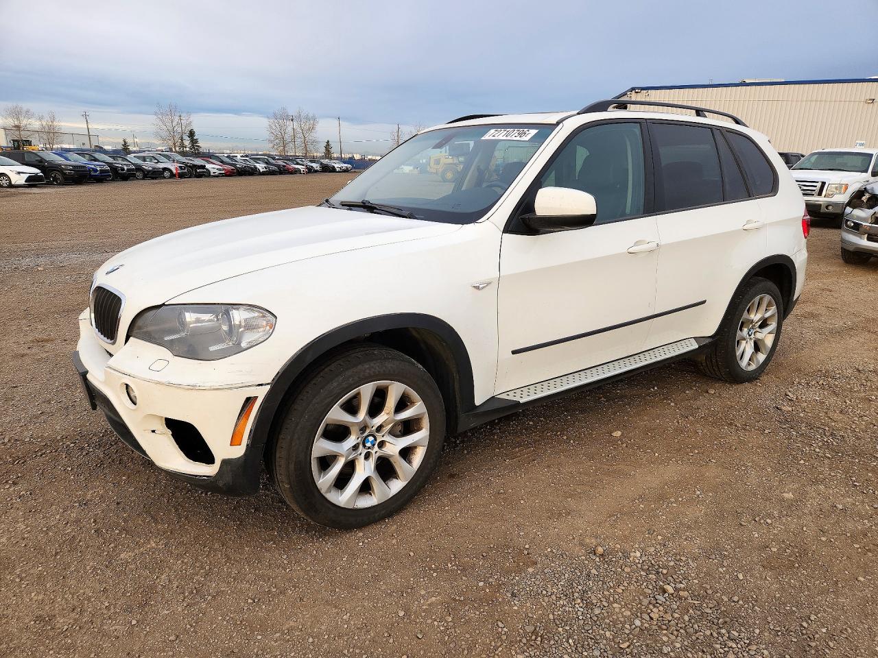 2013 BMW X5 xDrive35i — Front 3/4