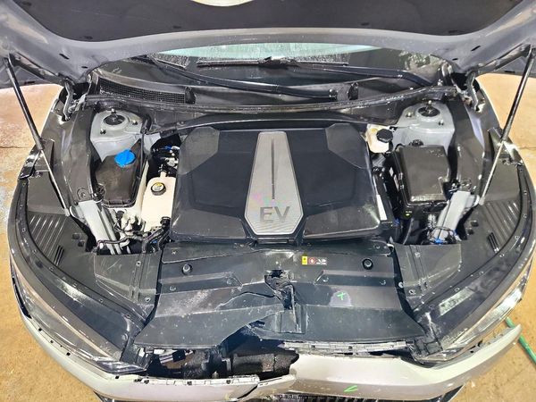 2023 KIA EV6 Light, Wind — Engine bay