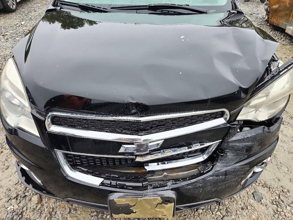 2014 CHEVROLET EQUINOX 2LT — Engine bay