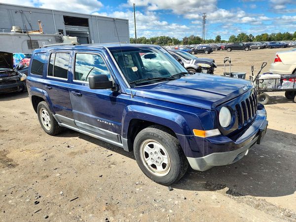 2013 JEEP PATRIOT Sport — Passenger 3/4