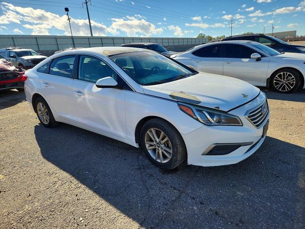 2017 HYUNDAI SONATA SE, Eco — Passenger 3/4