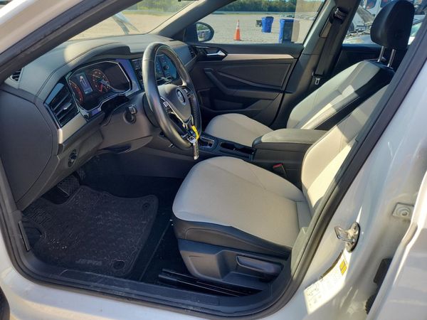 2020 VOLKSWAGEN JETTA S, SE, R-Line — DENT