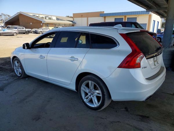 2015 VOLVO V60 Premier (non R design) — DSRA