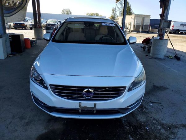 2015 VOLVO V60 Premier (non R design) — DIRF
