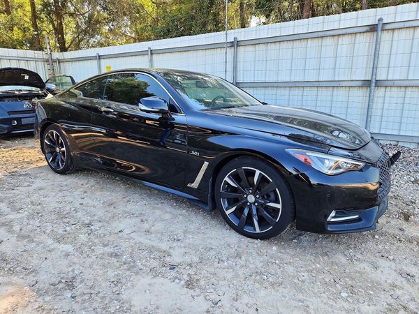 2017 INFINITI Q60 — Passenger 3/4