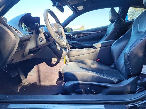 2017 INFINITI Q60 — DENT
