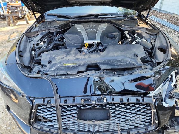2017 INFINITI Q60 — Engine bay