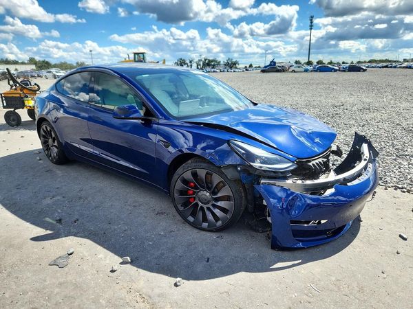 2021 TESLA MODEL 3 — Passenger 3/4