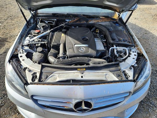 2016 MERCEDES-BENZ C C300 — Engine bay