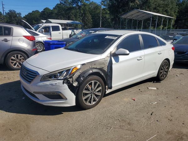 2017 HYUNDAI SONATA SE, Eco — Front 3/4