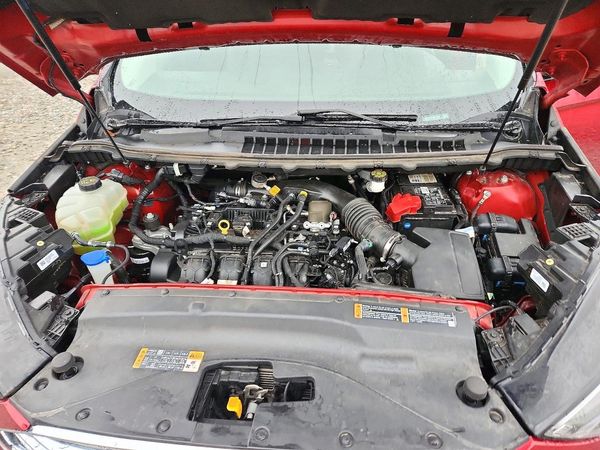 2019 FORD EDGE SEL — Engine bay