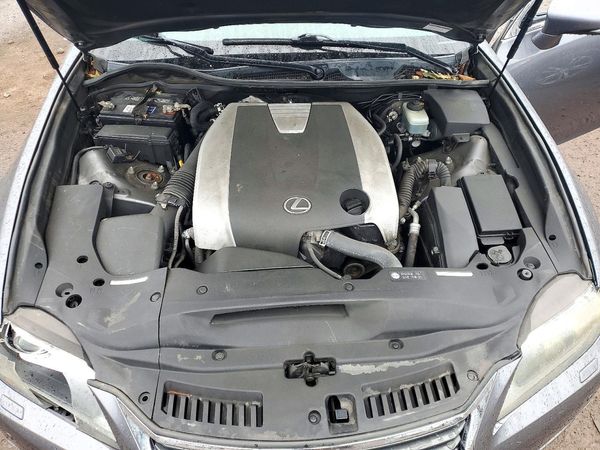 2013 LEXUS GS 350 — Engine bay