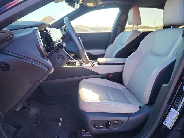 2024 LEXUS RX 350 — DENT