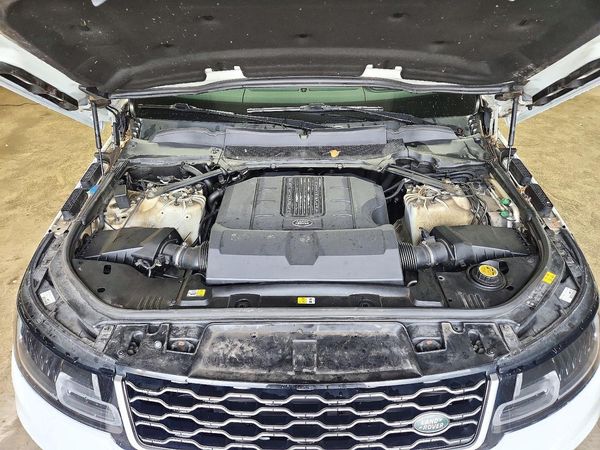 2019 LAND ROVER RANGE ROVER SPORT HSE — Engine bay