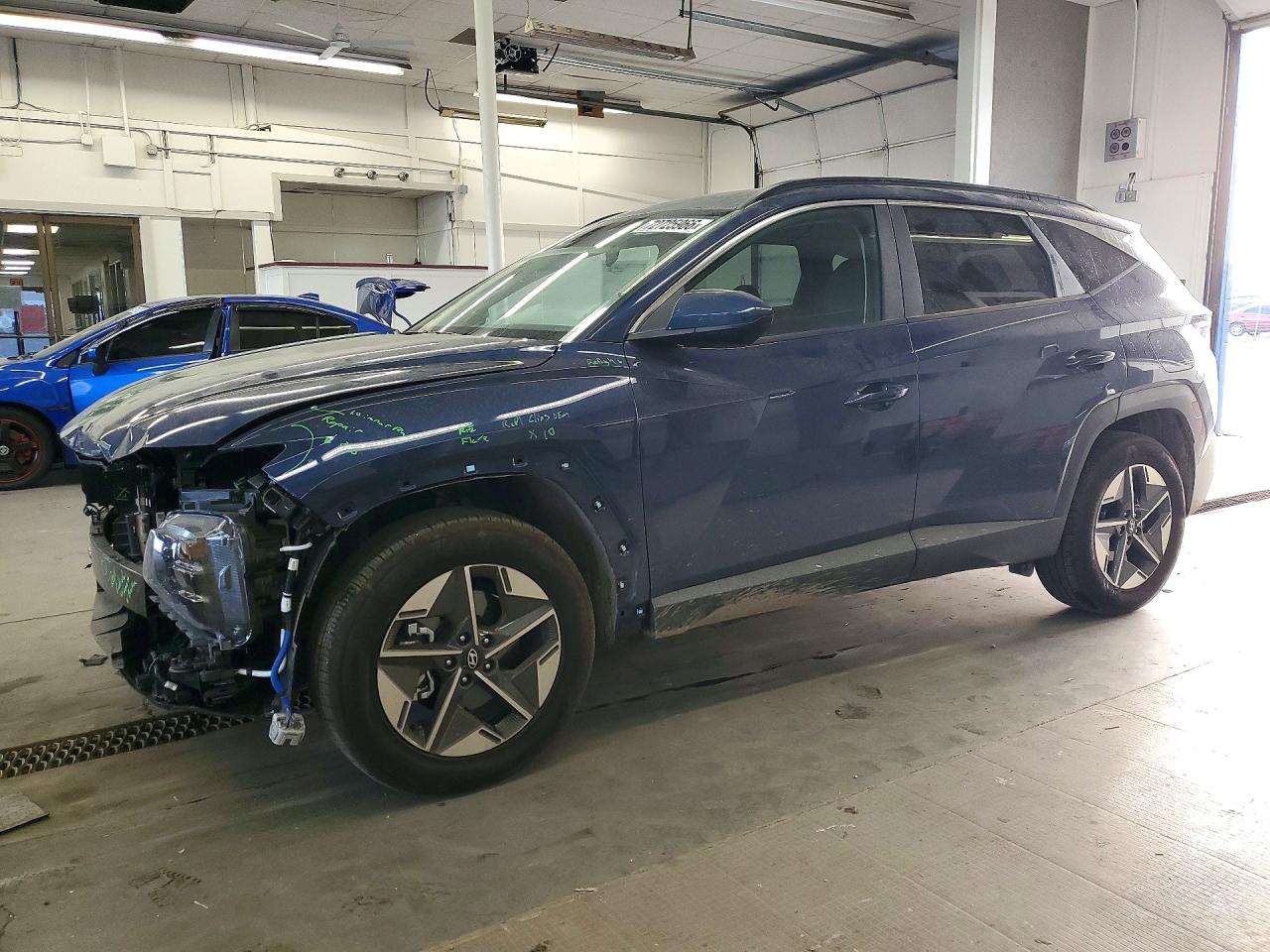 2026 HYUNDAI TUCSON SEL, SEL Plus — Front 3/4