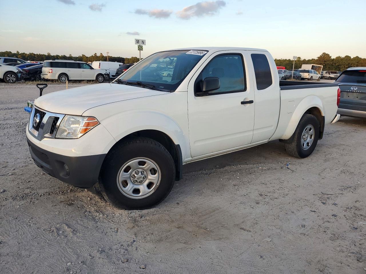 2020 NISSAN FRONTIER — Front 3/4