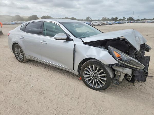 2017 KIA CADENZA Premium