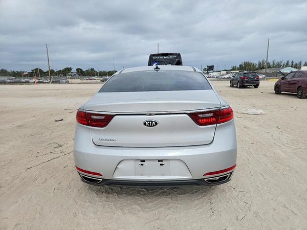 2017 KIA CADENZA Premium