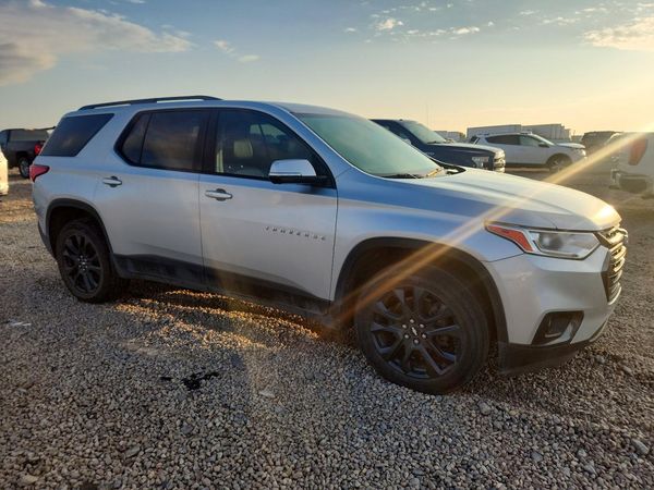 2020 CHEVROLET TRAVERSE RS — Passenger 3/4
