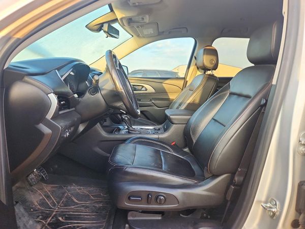 2020 CHEVROLET TRAVERSE RS — DENT