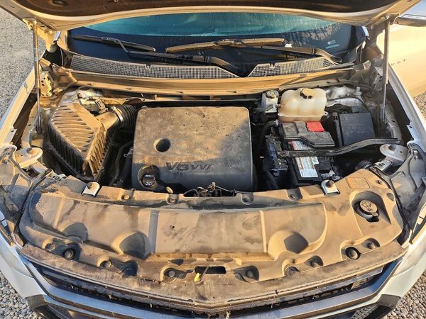 2020 CHEVROLET TRAVERSE RS — Engine bay