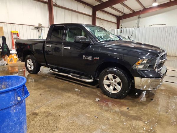 2016 RAM 1500 SLT — Passenger 3/4