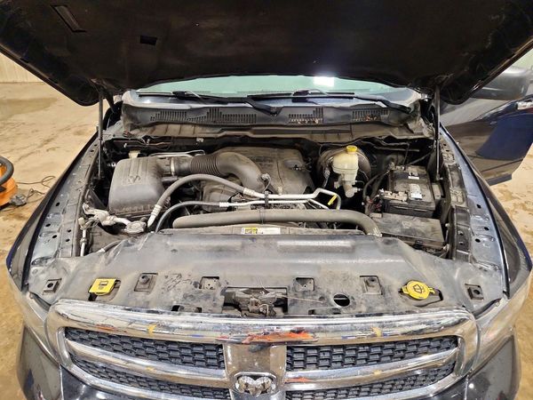 2016 RAM 1500 SLT — Engine bay