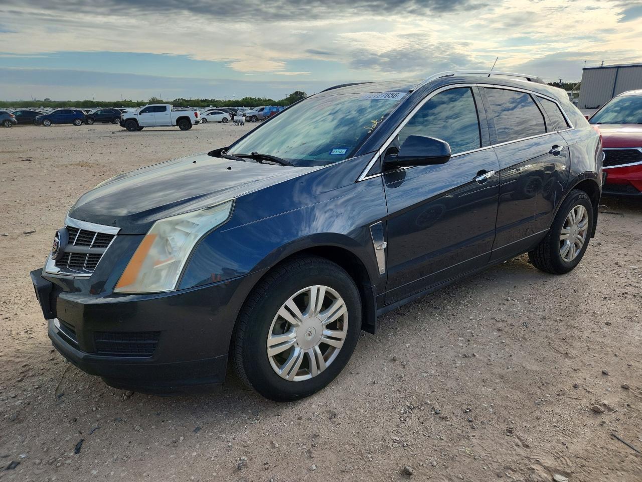 2012 CADILLAC SRX Luxury — Front 3/4