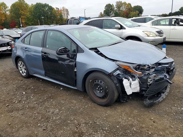 2026 TOYOTA COROLLA LE — Passenger 3/4