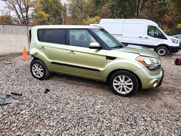 2012 KIA SOUL GL — Passenger 3/4